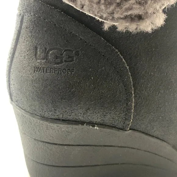 Ugg Zea Shearling Wedge Lace Up Waterproof Boots Size 7