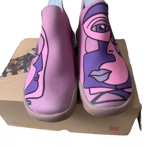 UIN Women’s Travel Art Walking Shoes Knitted High Top Size 8 US Pull On