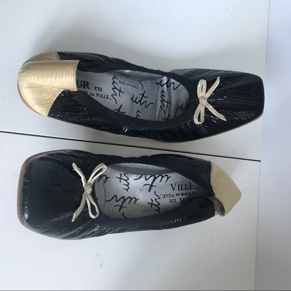 Un Tour en Ville black and cream patent flats. EU 41