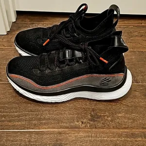 Under Armor Curry Beautiful Flow 8 Basketball Shoes sz 7