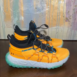 Under Armour HOVR Summit Fat Tire Cuff Omega Orange Unisex Mens 8.5/Womens 10