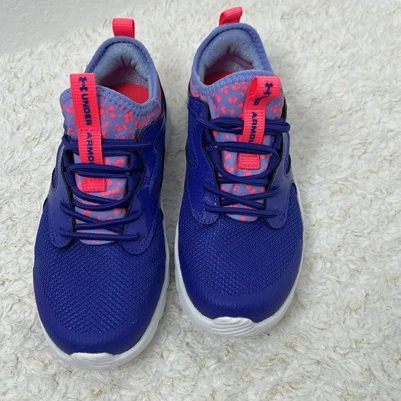 Under Armour Pueple and Pink Neón Athletic Shoes