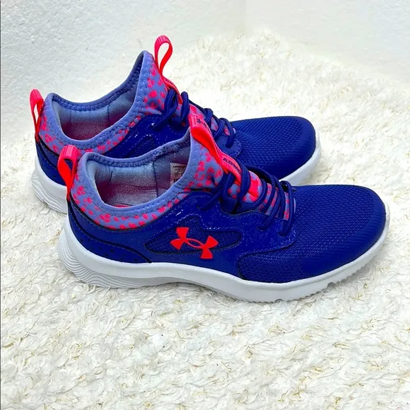 Under Armour Pueple and Pink Neón Athletic Shoes
