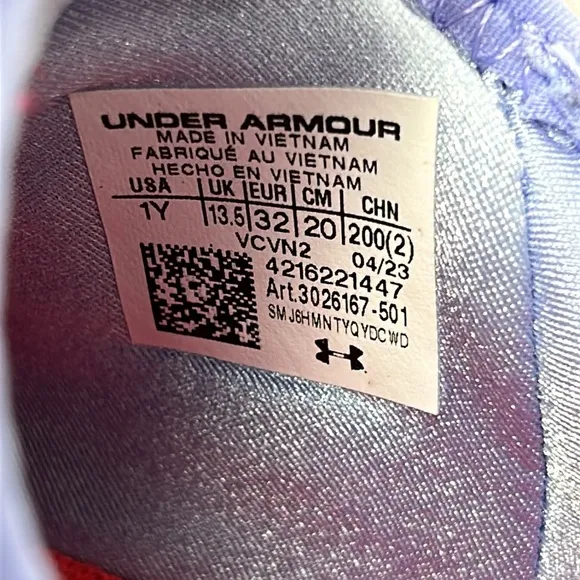 Under Armour Pueple and Pink Neón Athletic Shoes