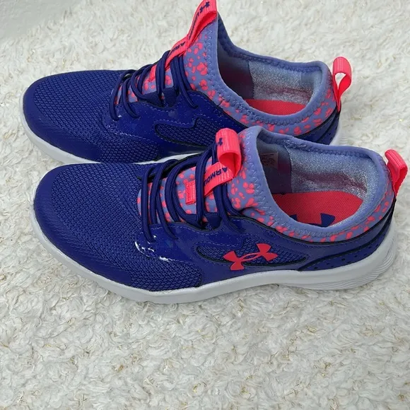 Under Armour Pueple and Pink Neón Athletic Shoes