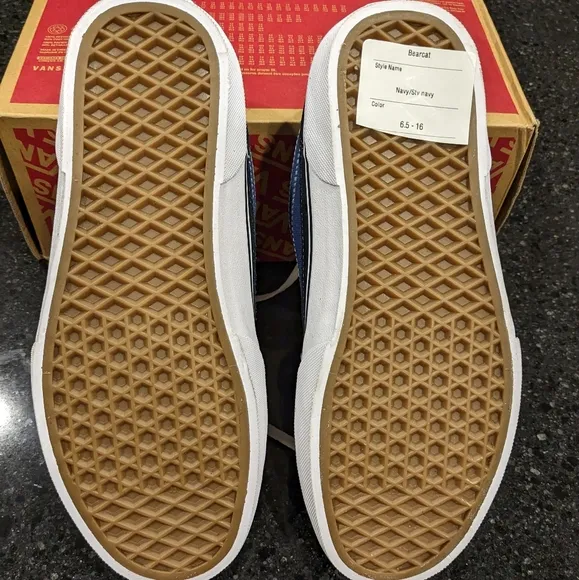 Vans Bear Cat Sneakers Mens Size 7 Women's 8.5 Nwt ❤️