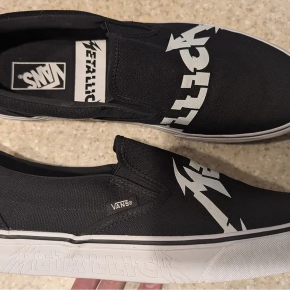 Vans Black and White Sneakers Classic Canvas
