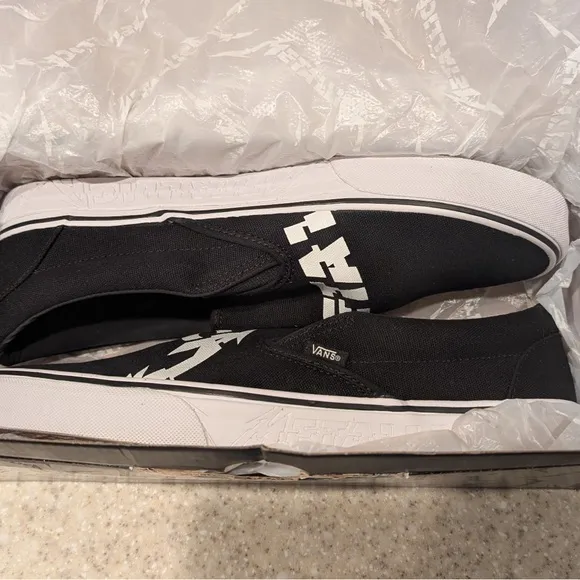 Vans Black and White Sneakers Classic Canvas