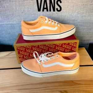 Vans canvas tropical peach sneakers women’s NIB size 10