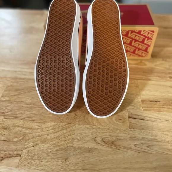 Vans canvas tropical peach sneakers women’s NIB size 10