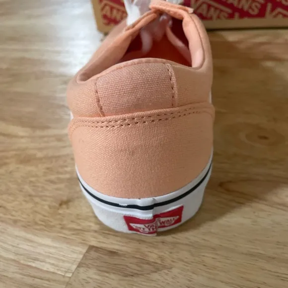 Vans canvas tropical peach sneakers women’s NIB size 10