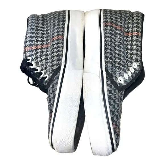 Vans Chukka Houndstooth Sneaker Skate Shoe Plaid Wool Mid Top Lace Up