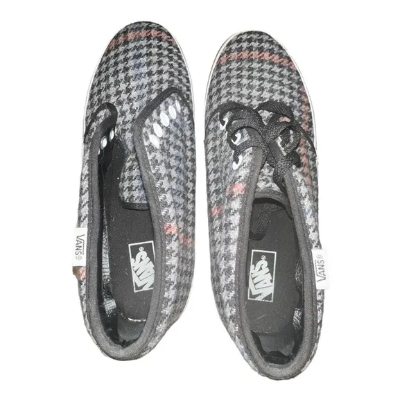 Vans Chukka Houndstooth Sneaker Skate Shoe Plaid Wool Mid Top Lace Up