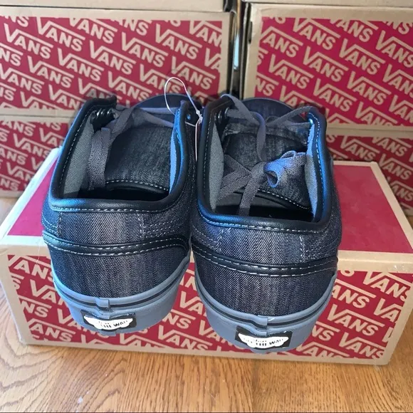 Vans Chukka Low Men’s sz 8 NEW
