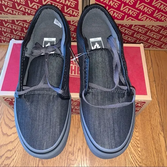 Vans Chukka Low Men’s sz 8 NEW