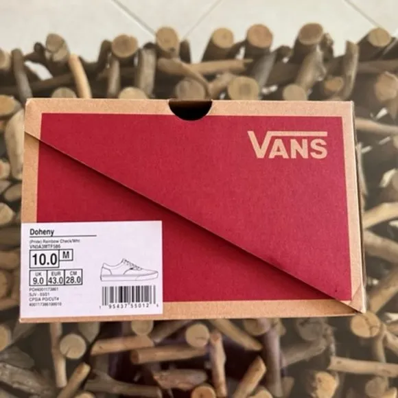 VANS Doheny Checkerboard Sneakers