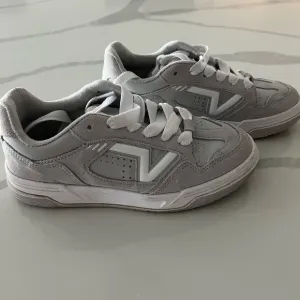 Vans Gray Sneakers Classic Low-Top Design