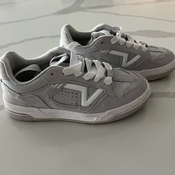 Vans Gray Sneakers Classic Low-Top Design