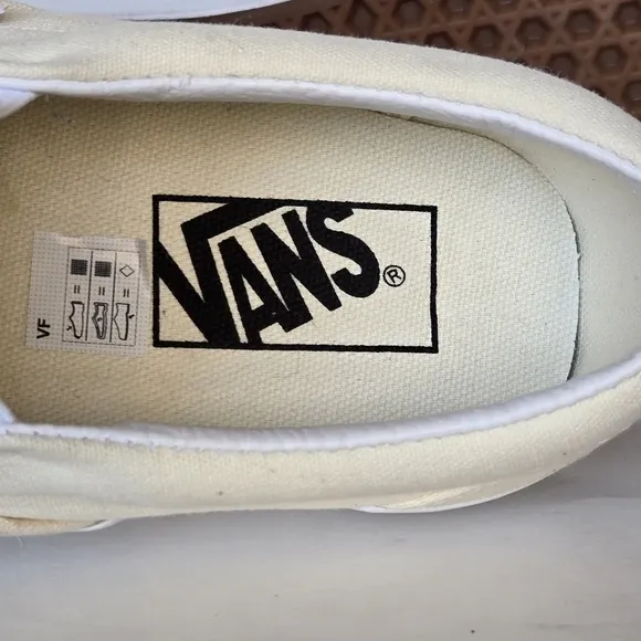 Vans Lace free Classic Canvas Vanilla Cream Sneakers 8