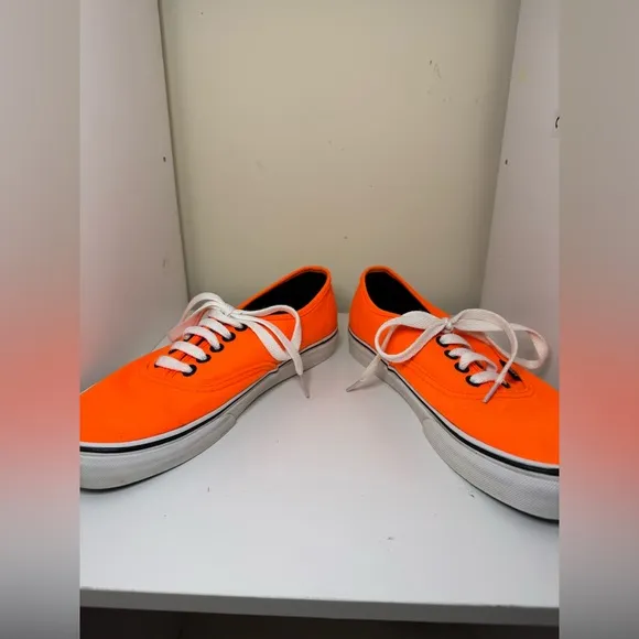 Vans Lace Up Sneakers Women’s size 9 men’s size 7.5 orange
