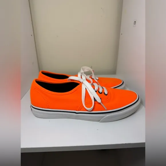 Vans Lace Up Sneakers Women’s size 9 men’s size 7.5 orange