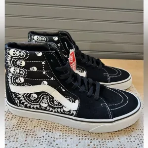 Vans Men’s Sk8- Hi Bandana Skulls Black New without a box