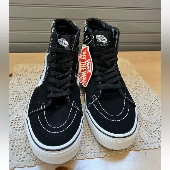 Vans Men’s Sk8- Hi Bandana Skulls Black New without a box