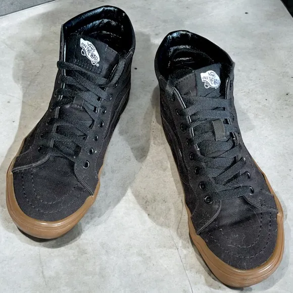 Vans Men's SK8 Reissue Black/Gum Canvas Hi Top Sneakers
