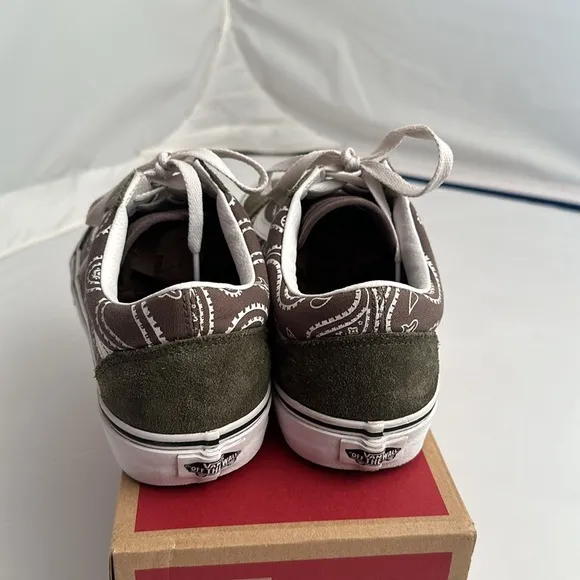 Vans Old School Peace Paisley Grape Leaf green and white low skate sneakers