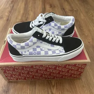 VANS old skool checkerboard floral print lace up shoes sneakers women's 7 new
