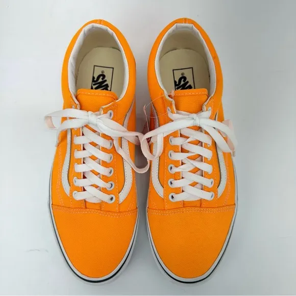 Vans Old Skool size 9.5M/11W Neon Orange Canvas Lace Up Sneakers