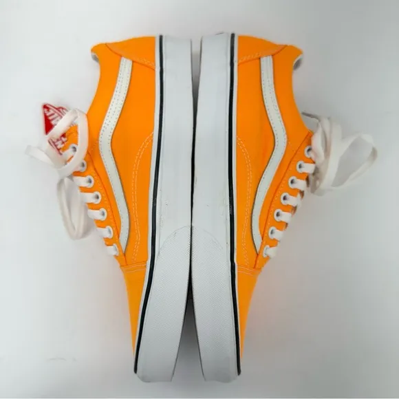 Vans Old Skool size 9.5M/11W Neon Orange Canvas Lace Up Sneakers