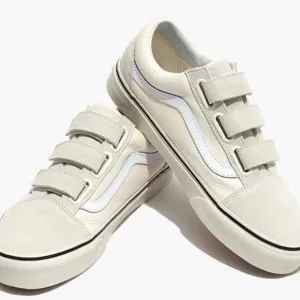 Vans Old Skool V Unisex Sneakers in Marshmallow
