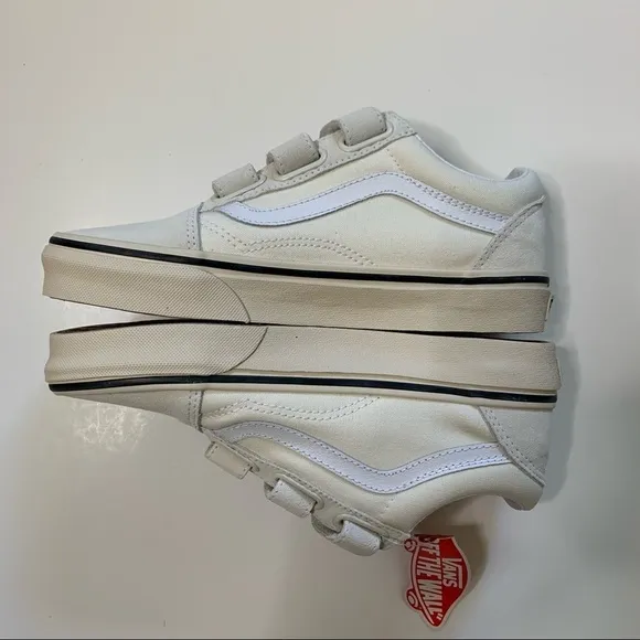Vans Old Skool V Unisex Sneakers in Marshmallow