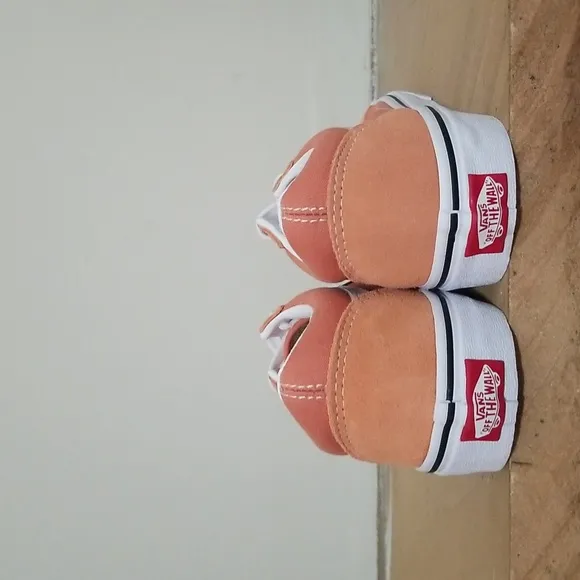 Vans Old SkoolGirls' Grade School sz 4 NWT