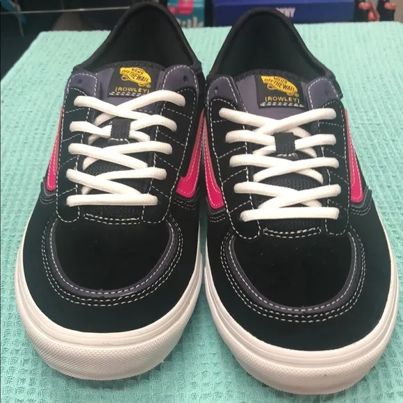 Vans Rowan Black and Pink Skate Sneakers Low-Top