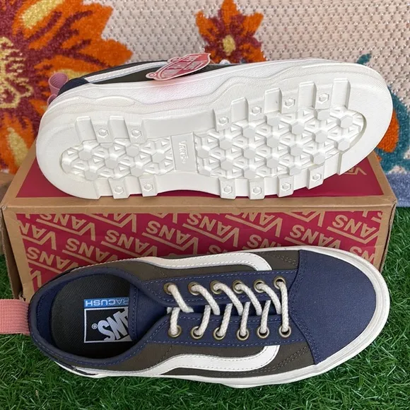 Vans Sentry Old Skool Waxed Canvas Forest Night WMNS sneakers