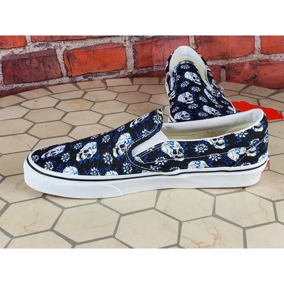 Vans Slip On Flash Skulls Black Blue White  Size US 9 Men VN0A4U381HJ New