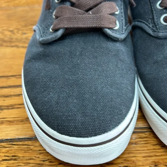 Vans UltraCush gray sneakers with brown leather trim.  Men’s Size 9.5.