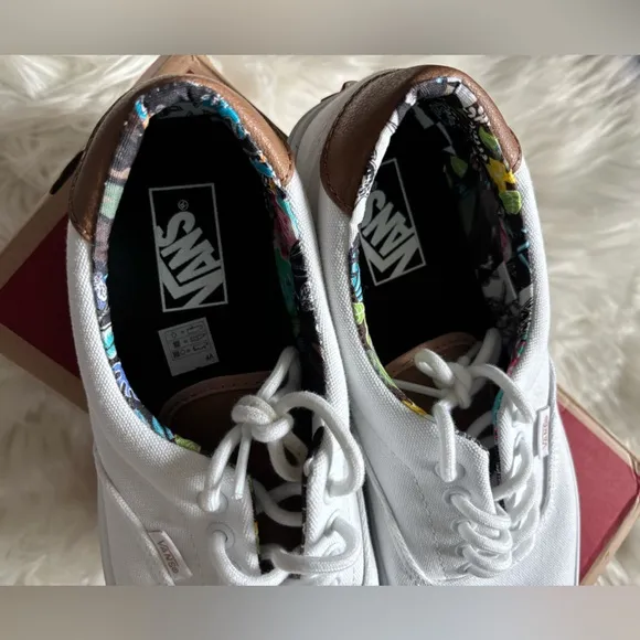 Vans White Canvas Sneakers - Era 59