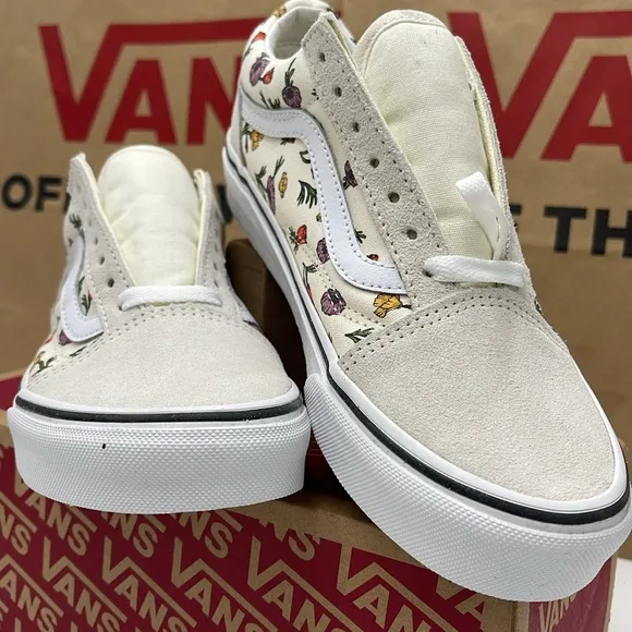 Vans WMNS Floral Canvas Sneakers Old SkoolPoppy Floral CreamVNA5KRSCRM