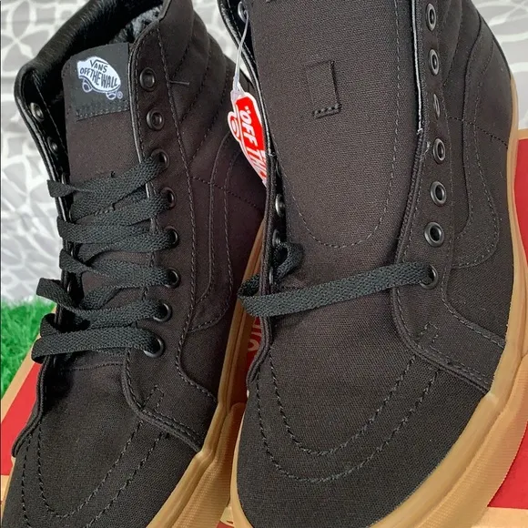 VANS WMNS SK8-Hi REISSUE CANVAS GUM BLACK/LGHTG SNEAKERS