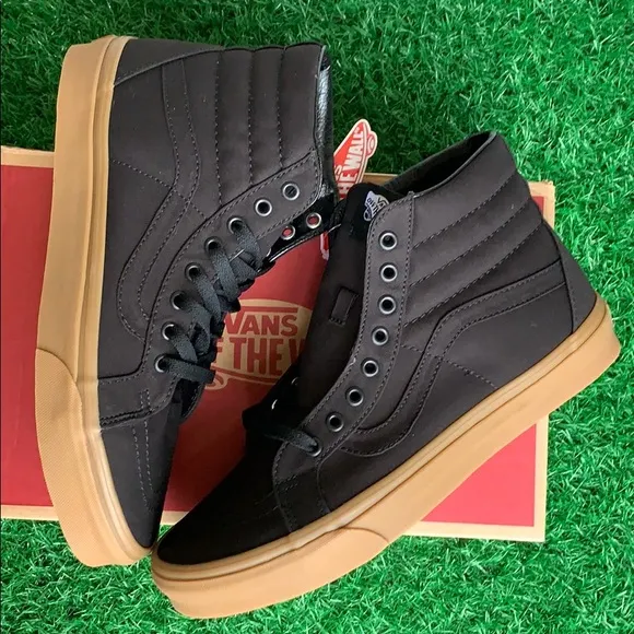 VANS WMNS SK8-Hi REISSUE CANVAS GUM BLACK/LGHTG SNEAKERS
