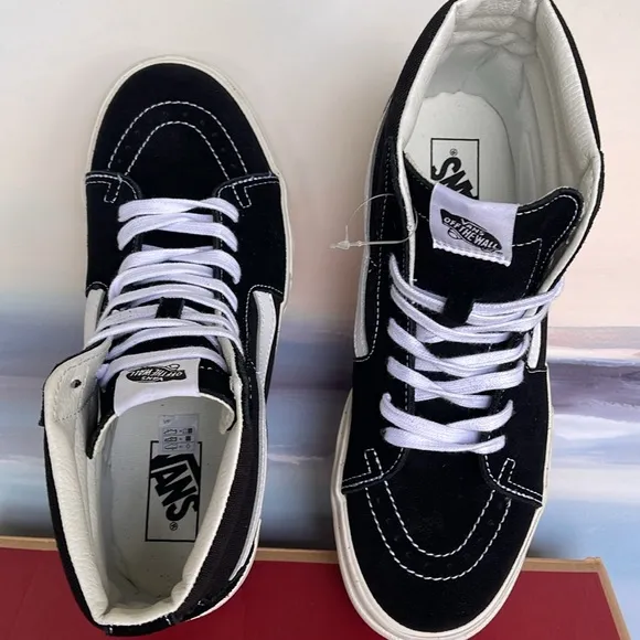 Vans WMNS Sk8-Hi Stacked (Suede/Canvas) Black/BlanVN0A4BTW5ZNPlatforms Sneaker