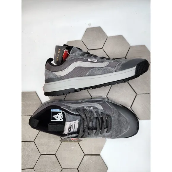 Vans Women's Sz 8.5 Ultrarange Exo Trail Hiking Mte Boots Shoes Grey Gray Pewter