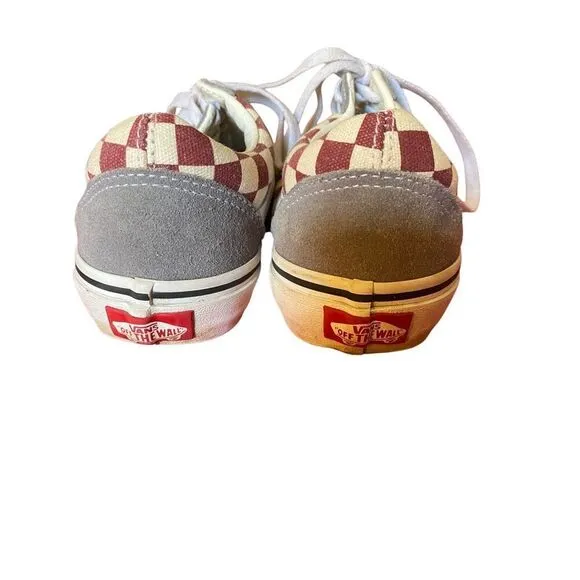 Vans, red white checkered men’s off-the-wall sneakers M/4.5 W/6.