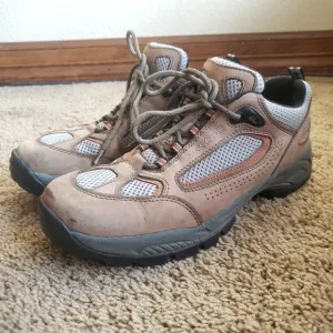 Vasque Breeze Low Hiking Boots