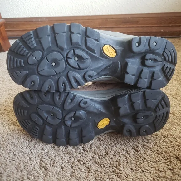 Vasque Breeze Low Hiking Boots