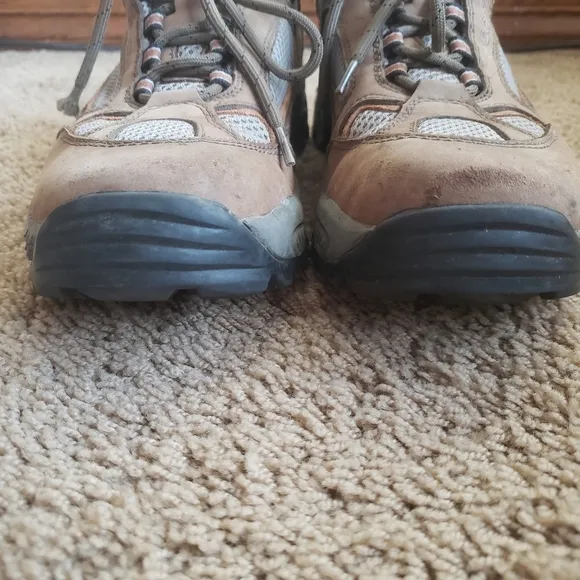 Vasque Breeze Low Hiking Boots