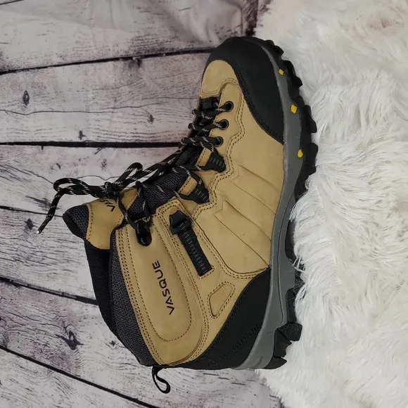 Vasque Vibram Tan and Black Women's Hiking Boots Size 8.5 NWOT